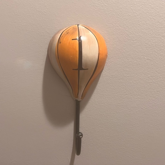 Metal Hot Air Balloon Hooks - Picture 6 of 7